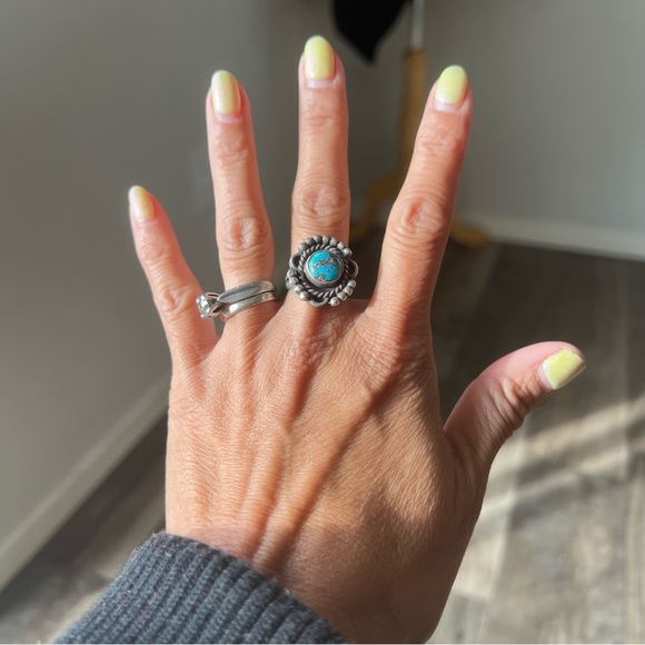 VINTAGE Native American Silver/Blue Turquoise Stone Ring 9.89 Grams Size 6 - Picture 3 of 8